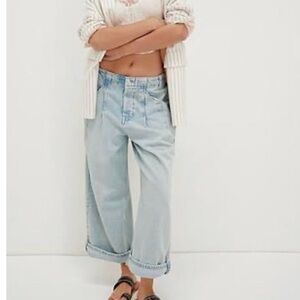 We the Free la vida plum jeans size
M W16-18 127 - NEW WITH TAGS